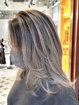 イリス 名古屋 名駅(Iris) 名駅/名古屋/ブリーチ/縮毛矯正/ダブルカラー/エクステ/髪質改善