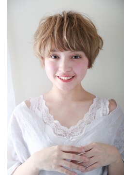 コム(com by neolive) ふんわり柔らかショートボブ 2
