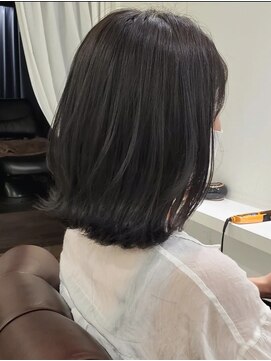 インビテーション(invitation) 透明感暗髪