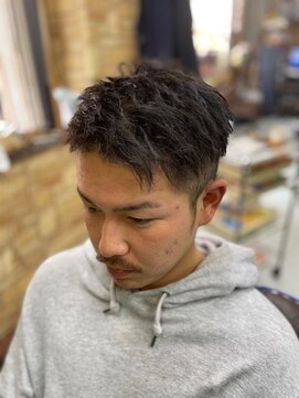 カットハウス パセリ ツーブロックツイストパーマ