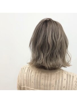 アンダーバーホワイト 南海難波店(_WHITE) スモーキーベージュ