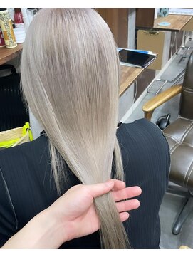 ラフ(LAFF) #ショコラアッシュ#ヘルシースタイル#ふんわりカール