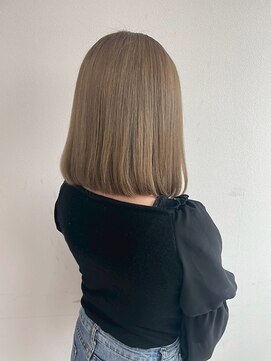 透明感/アッシュベージュ/ミディアムボブ