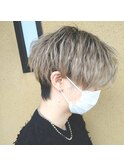 ハイトーンベージュ×メンズセンターパート