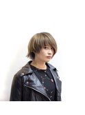 ハイトーンショート。