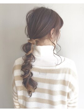 アクシス ナゴヤ(AXIS NAGOYA) 【AXIS×加藤えみか】ねじりローポニーarrange
