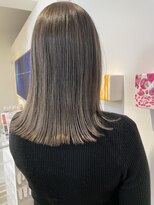 スピンヘアワークス(Spin Hair Works) 切りっぱなし_グレージュ_くすみカラー_透明感カラー