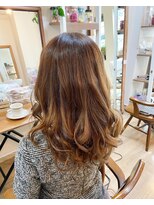 ロカット サロン(Roquat Salon)&nbsp;ロングイルミナカラー【ヘアセット/ヘアアレンジ/立川/立川南】