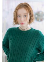 ミック 日暮里店(miq) フレンチガーリーくせ毛風無造作エアリー金髪ボブa1