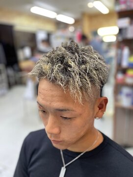 カットハウス パセリ ツイストパーマ×メッシュヘア　　<理容室>/メンズ/バーバー/