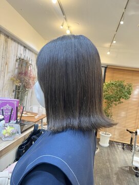 リノ(Lino) 10代20代30代【髪質改善カラー】アッシュグレージュ 外ハネボブ