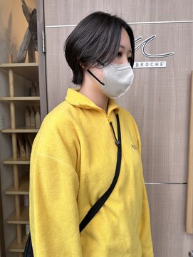 エム バイ ブローチェ(em by BROCHE) 透明感ダークグレー×ネオウルフ【ウルフカット/透明感カラー】