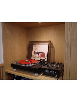 こだわりのインテリアで囲まれた、落ち着いた雰囲気の店内で、ゆったりとしたサロンタイムを♪