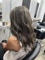 モエバイアリア(Moe by aria)&nbsp;サーファー系ハイライトカラー