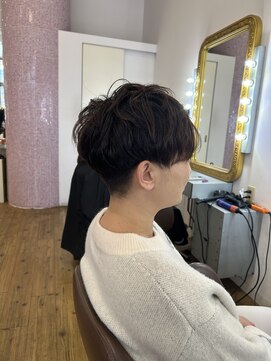 コワファースト 別府 刈り上げ大人ショート