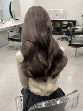 ティント 梅田(Tint) 【Yui】艶髪/シフォングレージュ(大阪梅田/ダブルカラー)