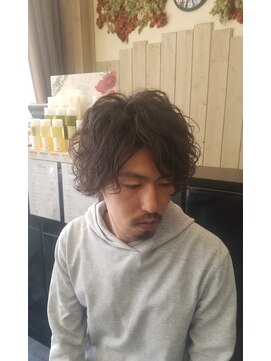 クオヴァディス(Quo VADIS) メンズミディアムパーマ