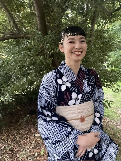 浴衣ジェンヌ 浴衣3点セット 黒地 浴衣 グラデーション兵児帯 ゆかた 大人