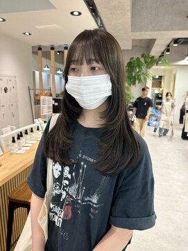 ユニークバイケンジ 町田(unique KENJE) レイヤーカット、オリーブベージュ