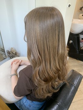 エンリー(ENlee) 【白鳥未来】ロング×ミルクティーベージュ