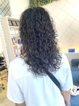 アンジュベイナハ (Ange Bay NAHA) ロング×スパイラルパーマ