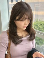 ロイオブジゼル(roi of GiseL)&nbsp;セミロング レイヤーカット 顔周り グレージュ 透明感カラー