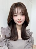 20代小顔に見える！くびれレイヤー × オリーブグレージュ