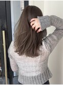 オリーブグレージュ　レイヤーカット　ハッシュカット