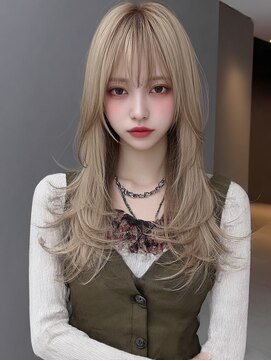 サロンドアイ(salon de i) ハイトーンストレートレイヤー × ミルクティーベージュ