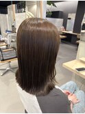 透明感たっぷり♪外ハネミディで大人かわいいスタイルに