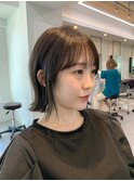 切りっぱなしボブ_くびれレイヤーベージュアッシュグレージュ