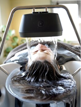 ロッソ アソシエイト ウィズヘア(Rosso associate with hair)の写真/【新メニュー！頭侵浴スパ】"マッサージスパ×かけ流し×浸け込み"が誘う。酵素と炭酸水でデトックス！