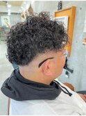 スパイラルパーマ×フェード