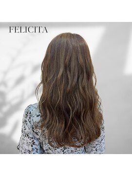 フェリシータ リコルソ(FELICITA RicorsO) 【FELICIT】やわらかエアリーウェーブ×透け感カラー