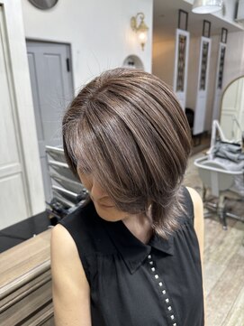 アデル 青山(Adele) 白髪ぼかし/グレイヘア/脱白髪染め/髪質改善/縮毛矯正/青山