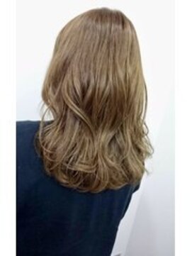 ルネシミズ(Rune shimizu) ミディアムレイヤー