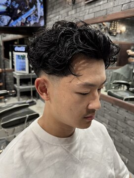 フォーコーナーズカットショップスリーセント 栄(FourCornersCutShop 3/cent) 大人フェード/ビジネスヘア/ビジネスフェード/大人ビジネス