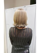 チェレ アズーリ 狭山店(Chere azuri)&nbsp;ホワイトブロンド・外はねボブ・ケアブリーチ