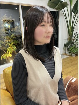 レイヤーカット。ダークグレージュ。