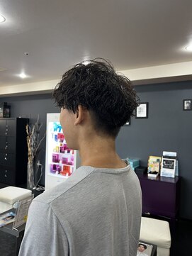 アイズ 海老名(AIZU) 波巻きカジュアルスタイル　パーマ　ツイストスパイラル　メンズ