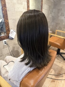 ヘアサロン アプリ(hair salon APPLI) 透け感オリーブグレージュ×くびれミディ