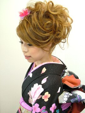 アレーズ ヘアー(a'laise hair) ルーズ感のある　やさしいアップ