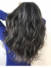 ローライトで立体的なスタイルを叶える！！ 新越谷