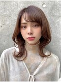 大人女子のレイヤーミディアムヘア　ヨシンモリ　韓国ヘア