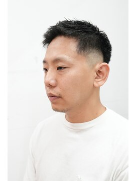 カーウォッシュバーバー(CARWASH BARBER) メンズダークアッシュスキンフェードベリーショート0901