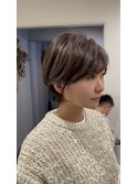 横顔美人ショート