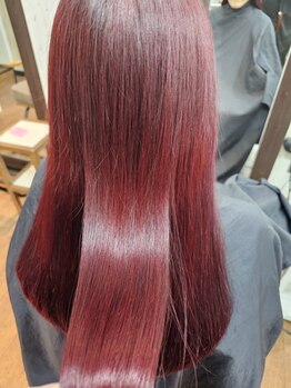 ヘアー ティンク(hair tink'u)の写真/【目印はビル入り口のブタさん★】アットホームな空間と聞き出し上手なスタイリスト達が自慢のtink'u♪