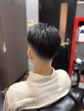 グロウヘアワークス(grow hair works) サイドパートスタイル
