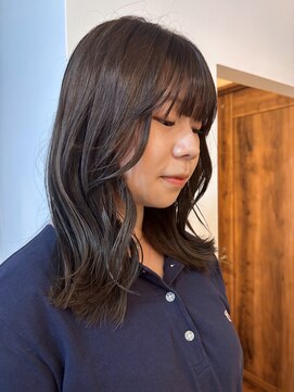 ロティー(loty) ミディアム グレージュ　レイヤーカット 顔周りカット　20代30代