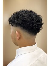ビーワンヘアー 藤井寺 土師ノ里(B1hair) 定番スキンフェードにパーマスタイル